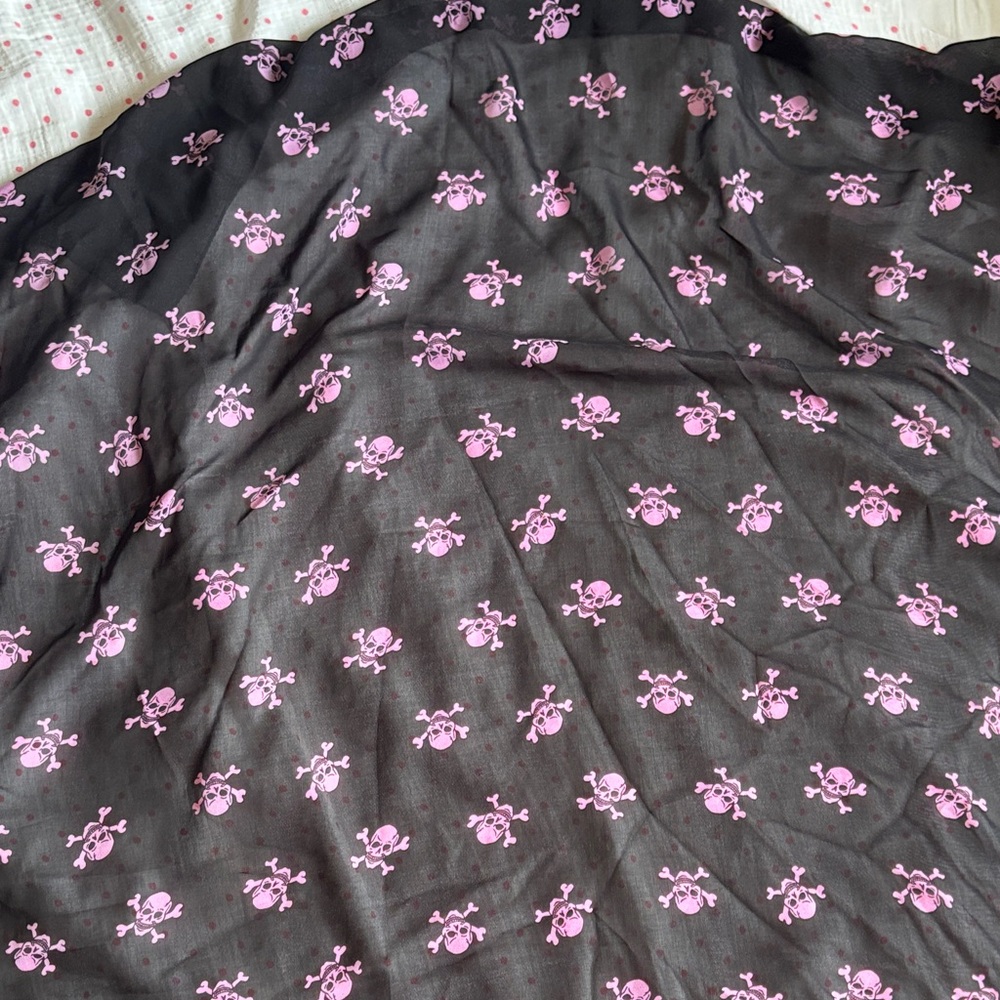 Black and Pink Skull Patterned Scarf